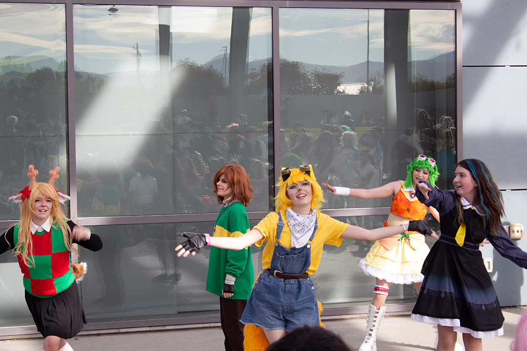 Attendees dancing randomly